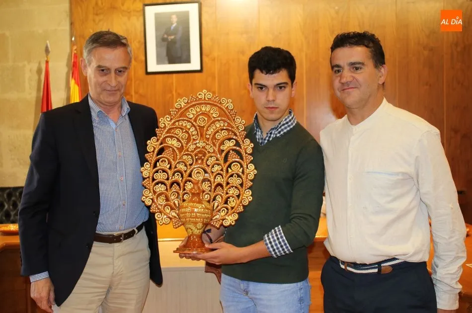 Foto 9 - Manuel Mart&iacute;n gana el cuarto Bols&iacute;n Taurino Botijo de Filigrana