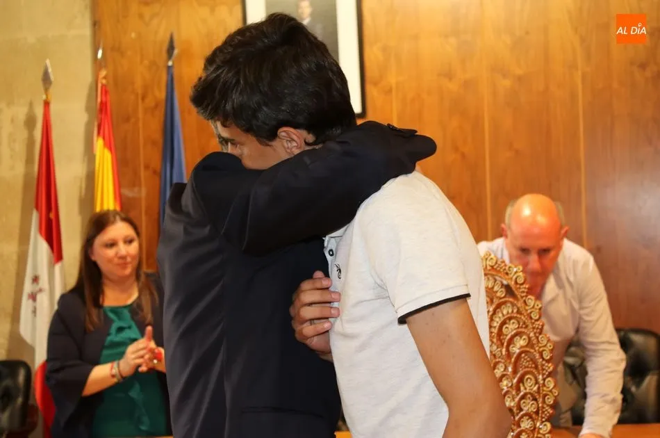 Foto 4 - Manuel Mart&iacute;n gana el cuarto Bols&iacute;n Taurino Botijo de Filigrana