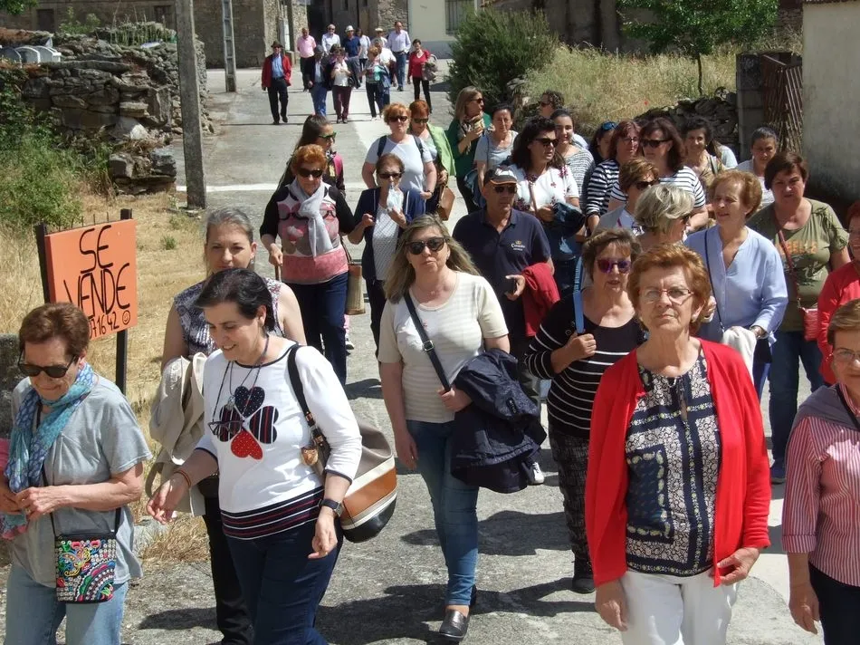 Foto 3 - El Bajo Tormes se une contra la violencia de g&eacute;nero  