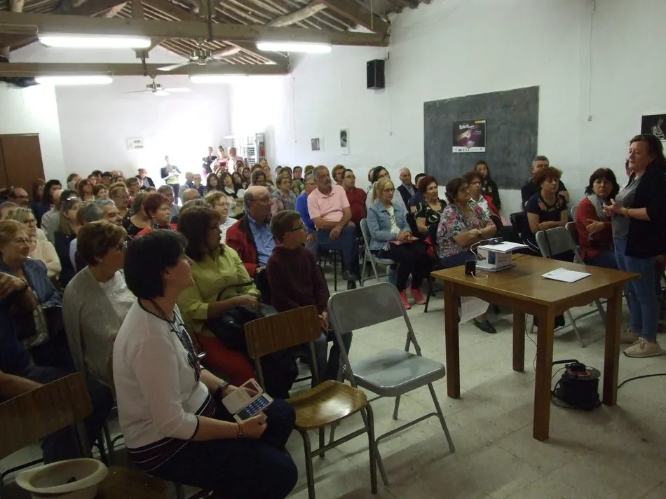 Foto 2 - El Bajo Tormes se une contra la violencia de g&eacute;nero  