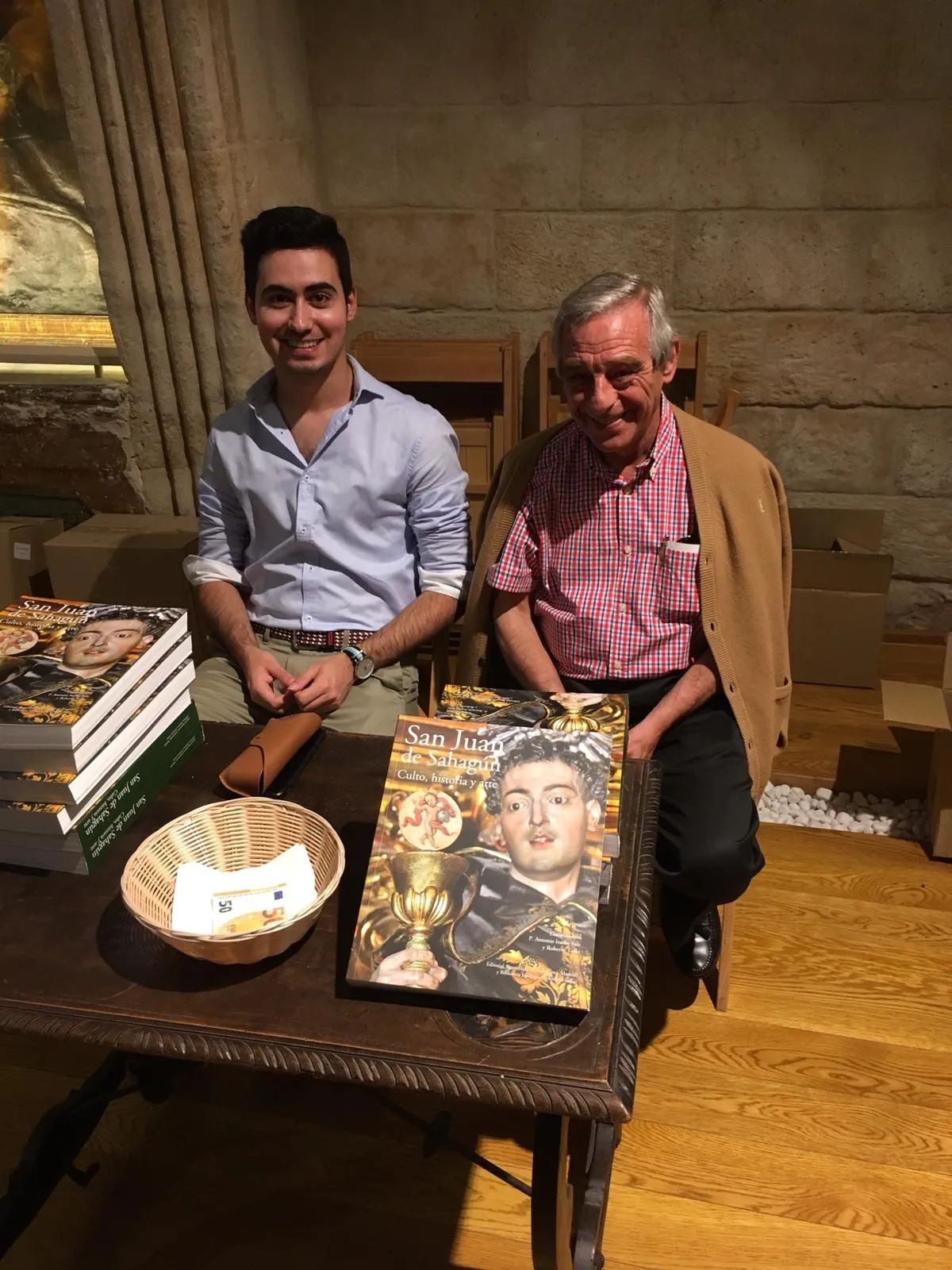Foto 2 - El agustino Antonio Iturbe presenta&nbsp;su libro sobre iconograf&iacute;a del ilustre San Juan de Sahag&uacute;n