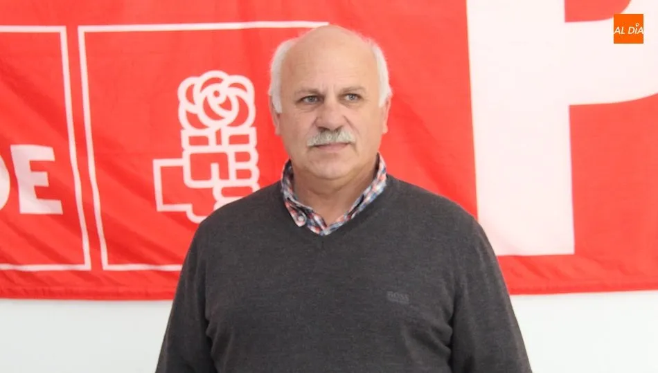 José Francisco Bautista lleva 36 años en las filas socialistas, 12 como diputado provincial / CORRAL