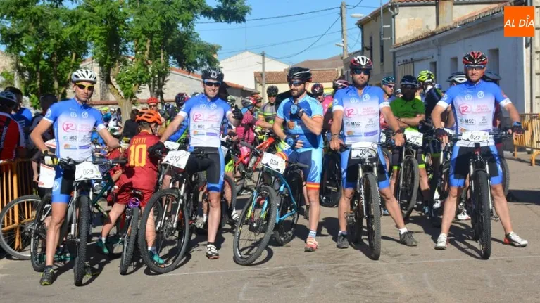 Participantes de una BTT en otro municipio salmantino