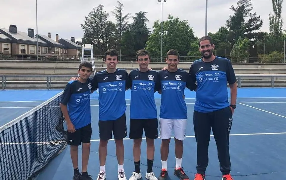 Equipo Junior del Club de Tenis Alba