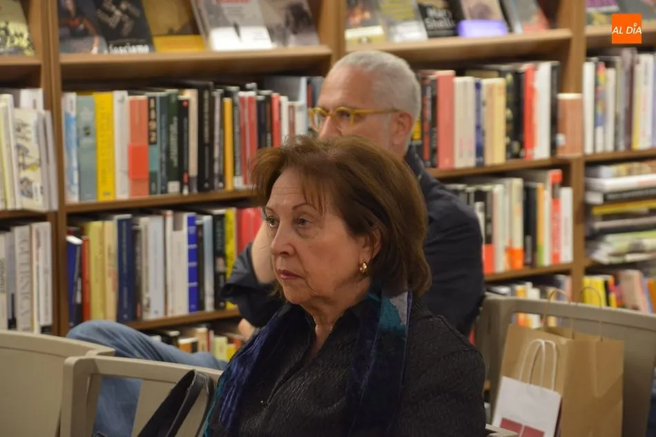 Foto 6 - Pedro Charro presenta su libro &lsquo;Diario de Hendaya. Tras los pasos de Unamuno&rsquo;