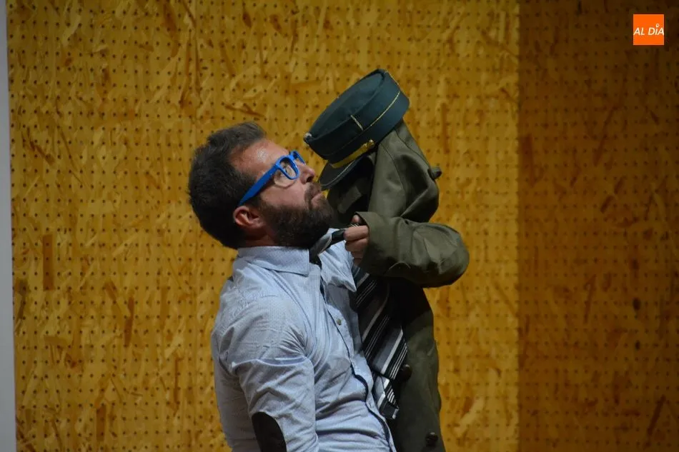 Foto 3 - La obra &lsquo;El abuelo&rsquo; pone el toque teatral a la Semana de los Mayores