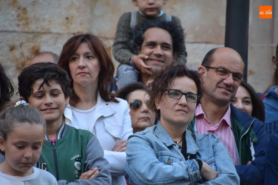 Foto 4 - El p&uacute;blico disfruta del espect&aacute;culo teatral de Fernando Salda&ntilde;a &lsquo;Salamanca en mis alforjas&rsquo;