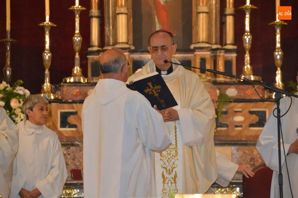 Foto 3 - Salamanca celebra al patr&oacute;n con misa en la Catedral Nueva y recepci&oacute;n en la Casa Lis