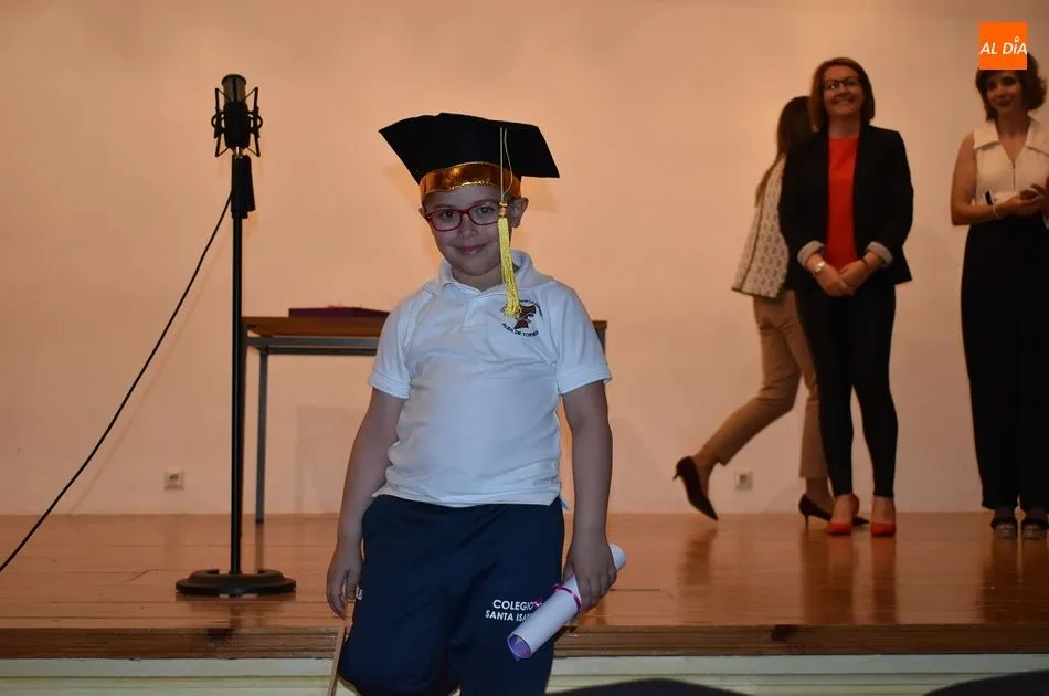 Foto 9 - El colegio Santa Isabel celebra las graduaciones de sus alumnos de 3&ordm; de Infantil
