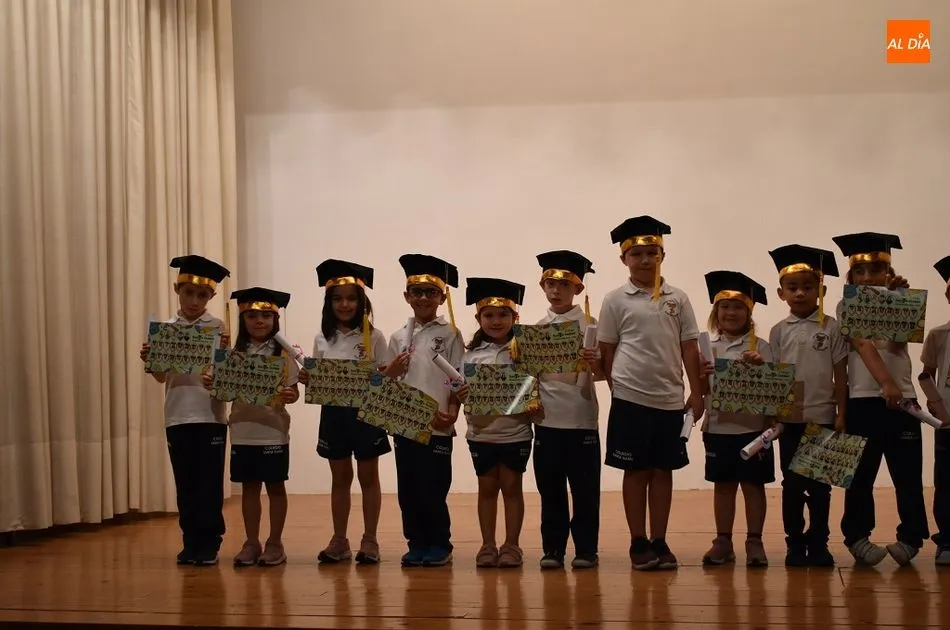 Foto 7 - El colegio Santa Isabel celebra las graduaciones de sus alumnos de 3&ordm; de Infantil