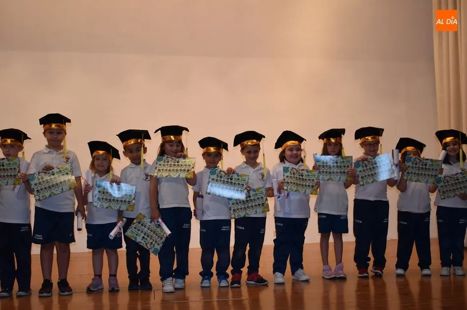 Foto 2 - El colegio Santa Isabel celebra las graduaciones de sus alumnos de 3&ordm; de Infantil