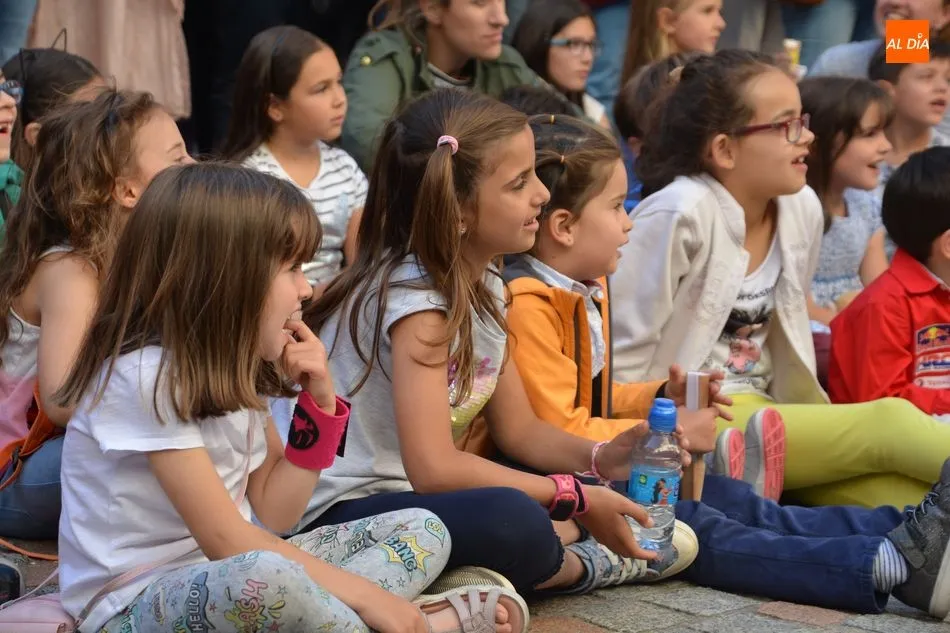Foto 6 - El p&uacute;blico disfruta de una nueva representaci&oacute;n de &lsquo;Salamanca en mis alforjas&rsquo;