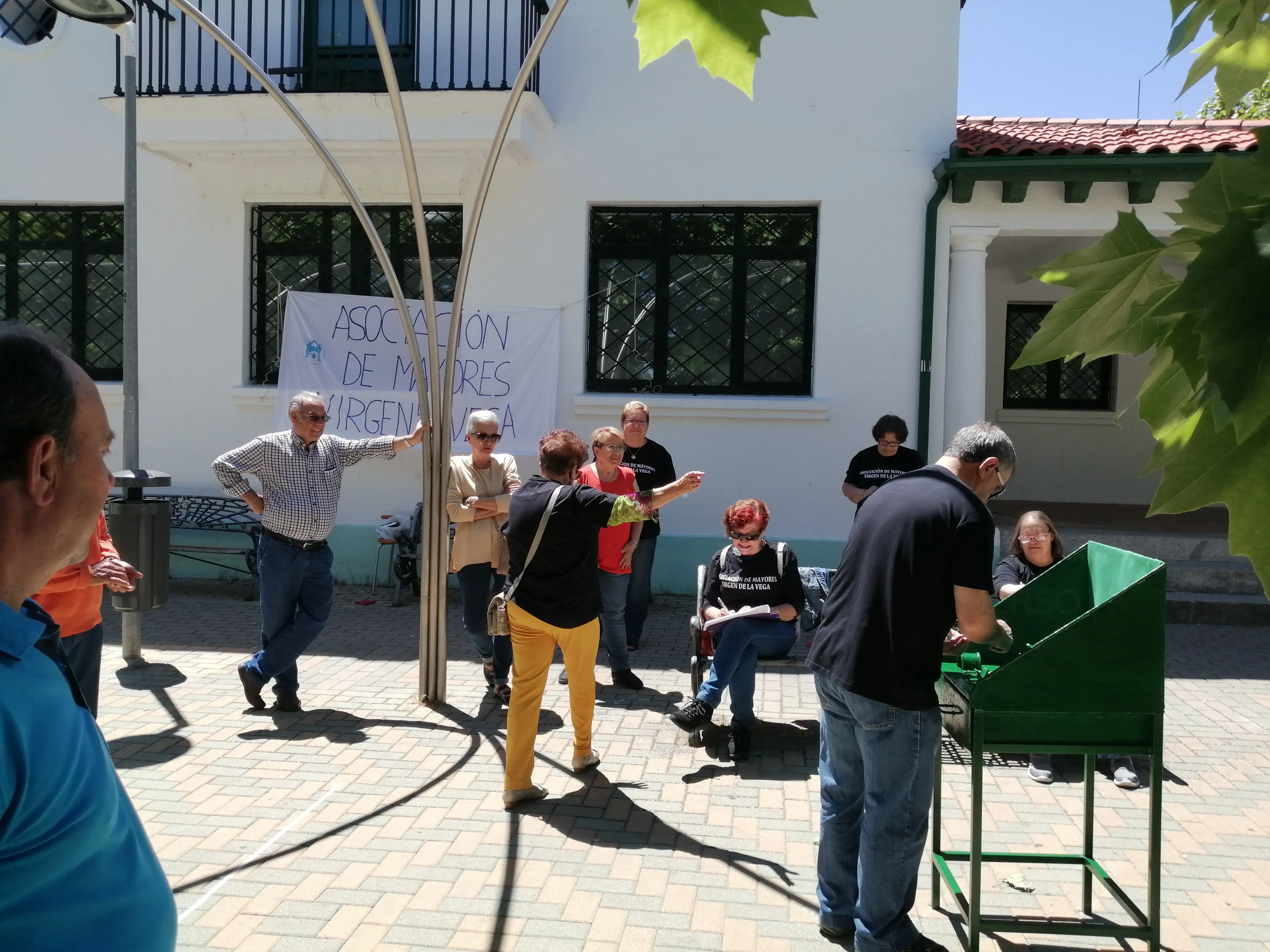 Foto 3 - La Asociaci&oacute;n de Mayores del barrio de la Vega celebraron las fiestas de San Juan de Sahag&uacute;n