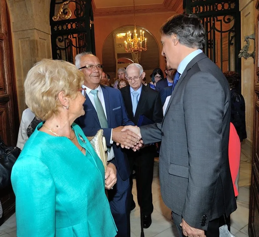 Foto 6 - El Ayuntamiento homenajea a 35 matrimonios salmantinos por sus 50 a&ntilde;os de casados