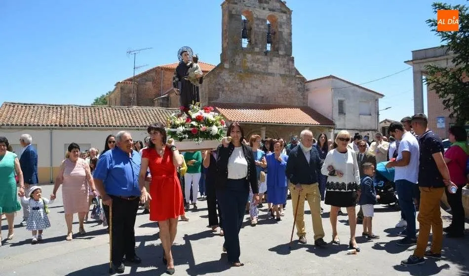 Procesión de San Antonio de Padua en Topas. Foto de Lydia González