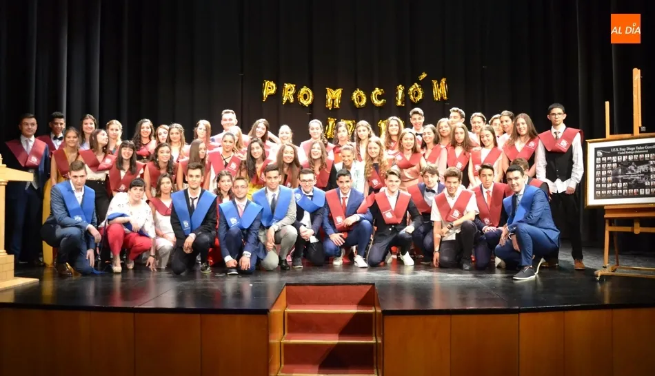 El Fray Diego desea en la mañana de las mañanas bon voyage a los alumnos que dejan el ...