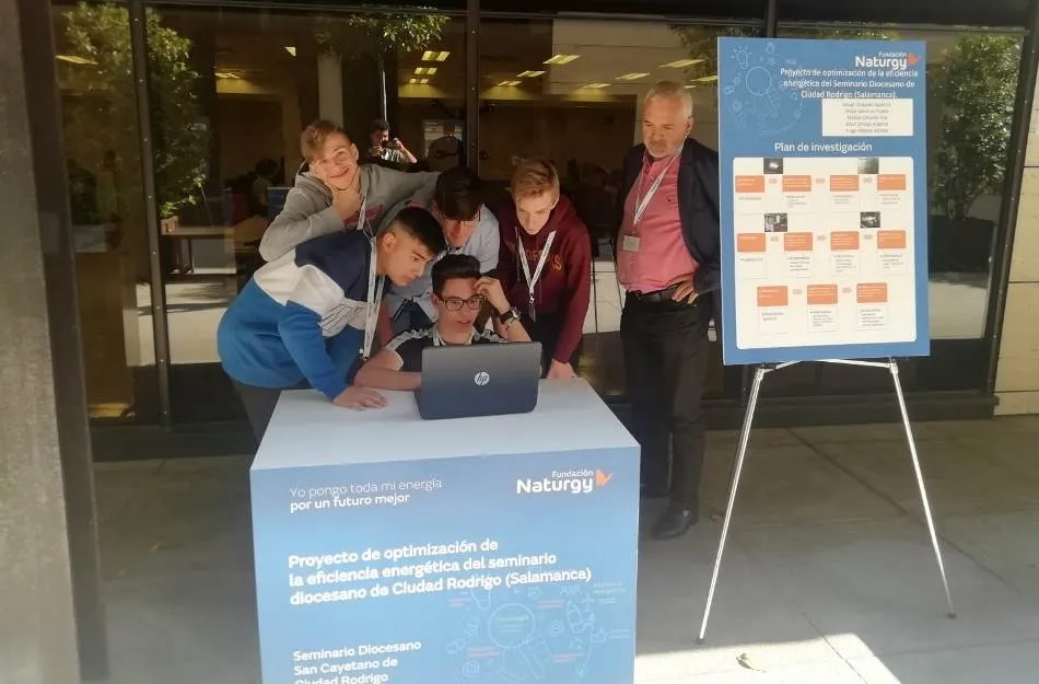 Foto 6 - Alumnos del Seminario presentan en Madrid su proyecto de eficiencia energ&eacute;tica  