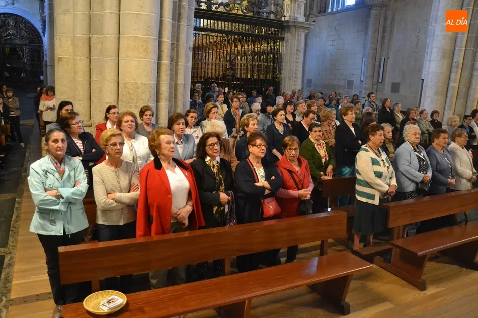 Foto 5 - Multitudinaria asistencia a la &uacute;ltima jornada de la novena en honor a San Antonio  