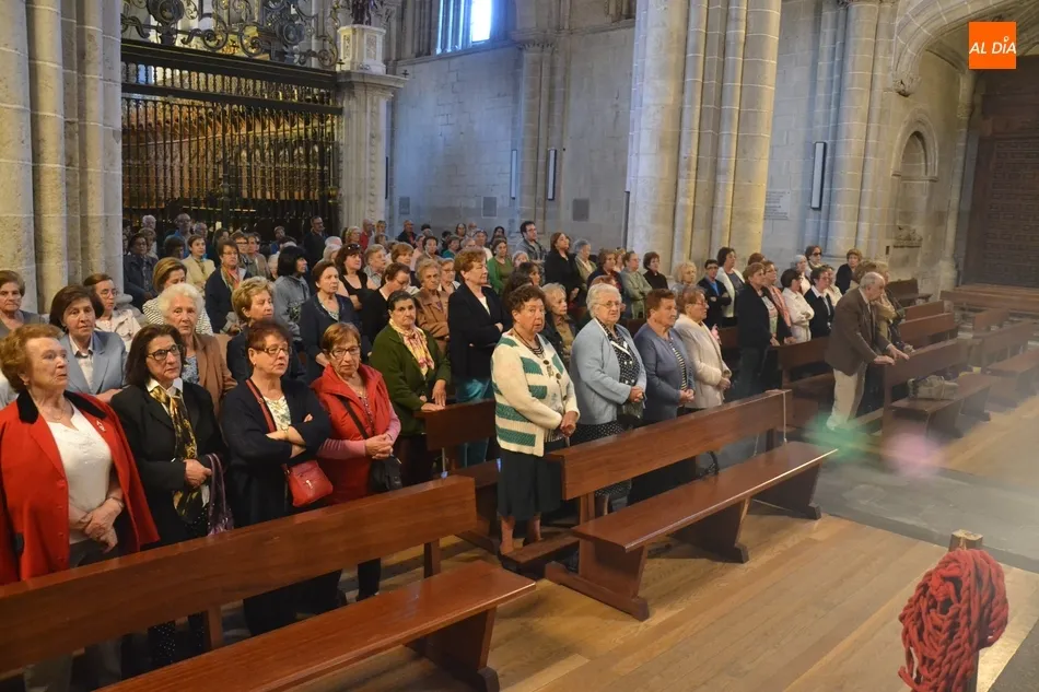 Foto 6 - Multitudinaria asistencia a la &uacute;ltima jornada de la novena en honor a San Antonio  