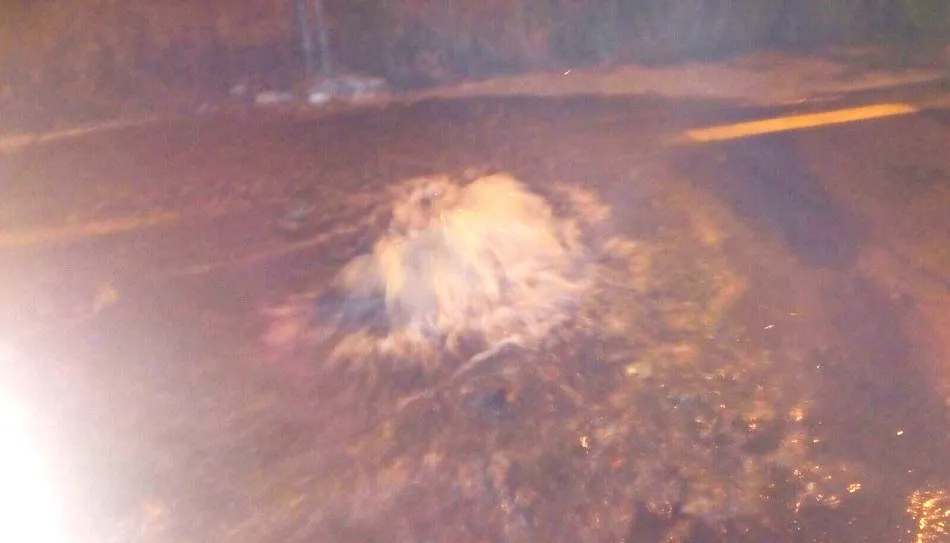 Foto 3 - Quejas de los vecinos del Barrio Blanco por un nuevo revent&oacute;n en la calle Santa Rita
