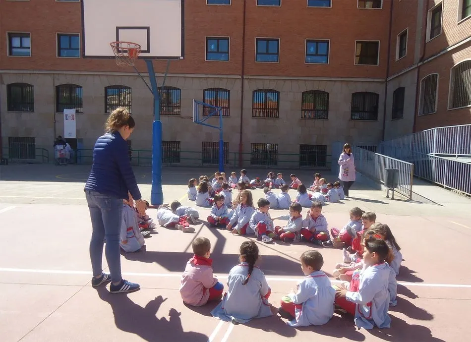 Foto 10 - Recreo solidario en el Colegio Padres Trinitarios  
