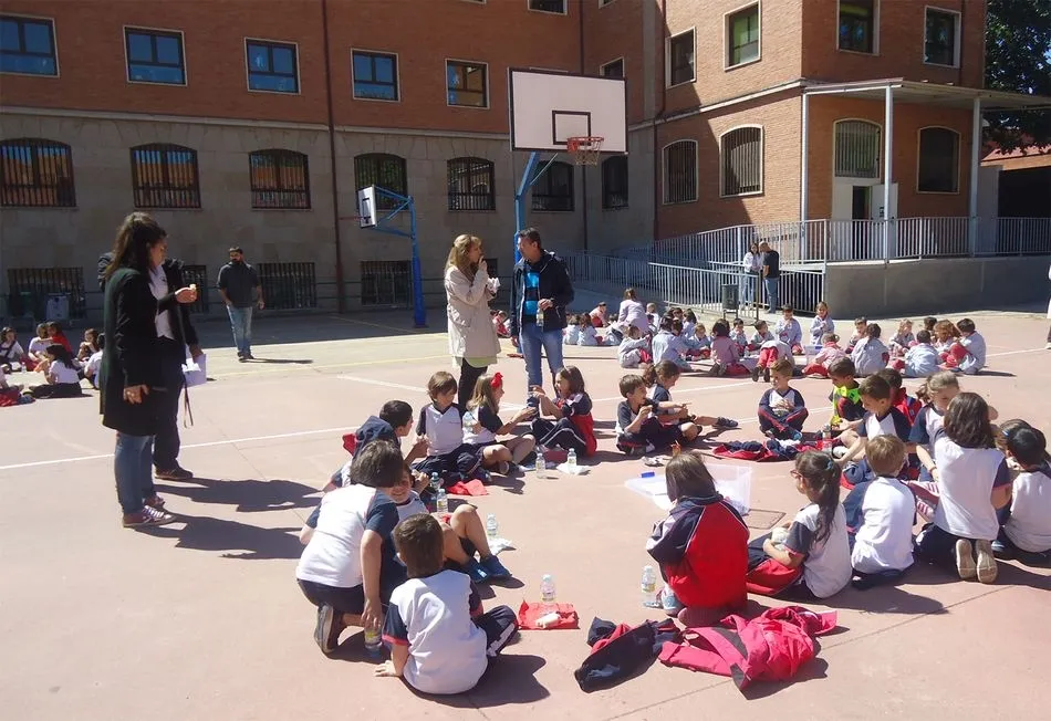 Foto 7 - Recreo solidario en el Colegio Padres Trinitarios  