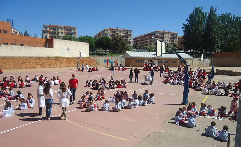 Foto 6 - Recreo solidario en el Colegio Padres Trinitarios  