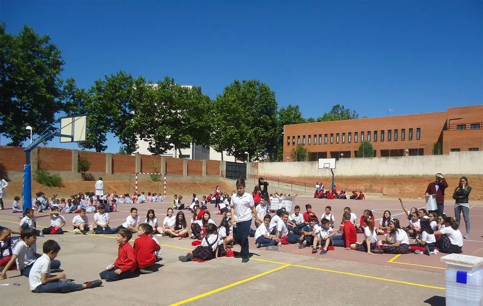 Foto 3 - Recreo solidario en el Colegio Padres Trinitarios  