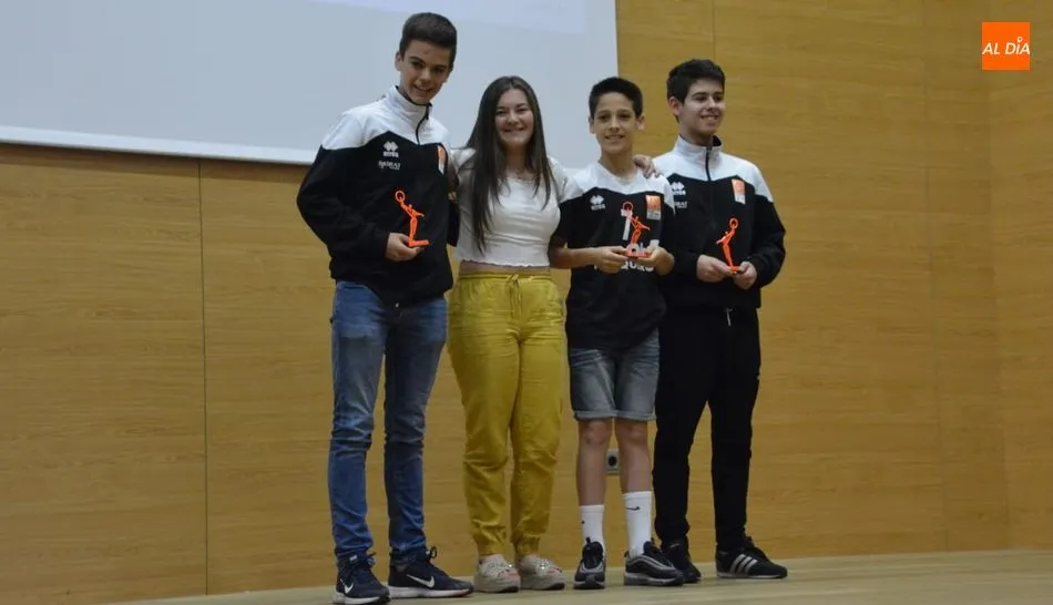 Los jugadores son los encargados de elegir a los premiados para poner el colofón al año deportivo en familia. Foto de Lydia González