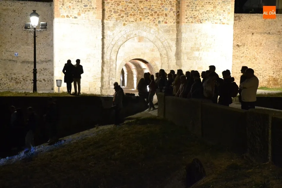 Foto 11 - Un centenar de personas toma parte en el arranque del fin de semana maldito  