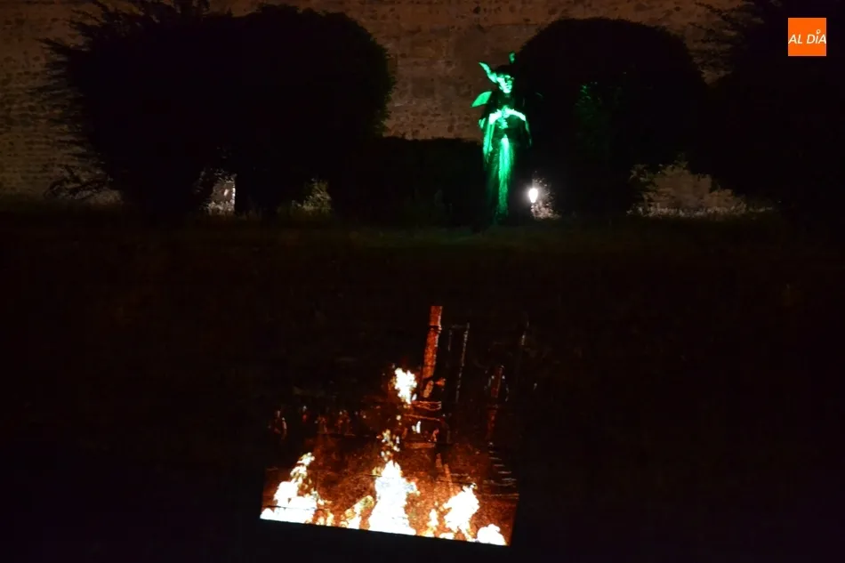 Foto 6 - Un centenar de personas toma parte en el arranque del fin de semana maldito  