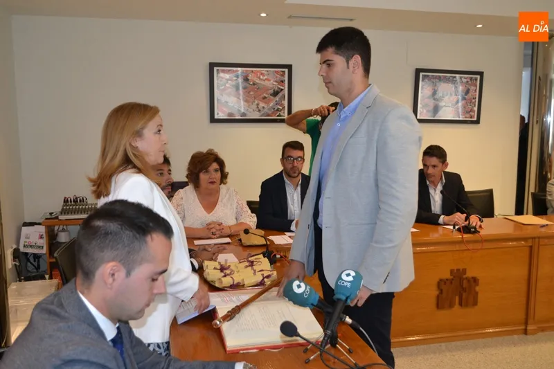 Foto 2 - Carmen &Aacute;vila toma posesi&oacute;n como alcaldesa de Pe&ntilde;aranda ofreciendo dialogo a un renovado...