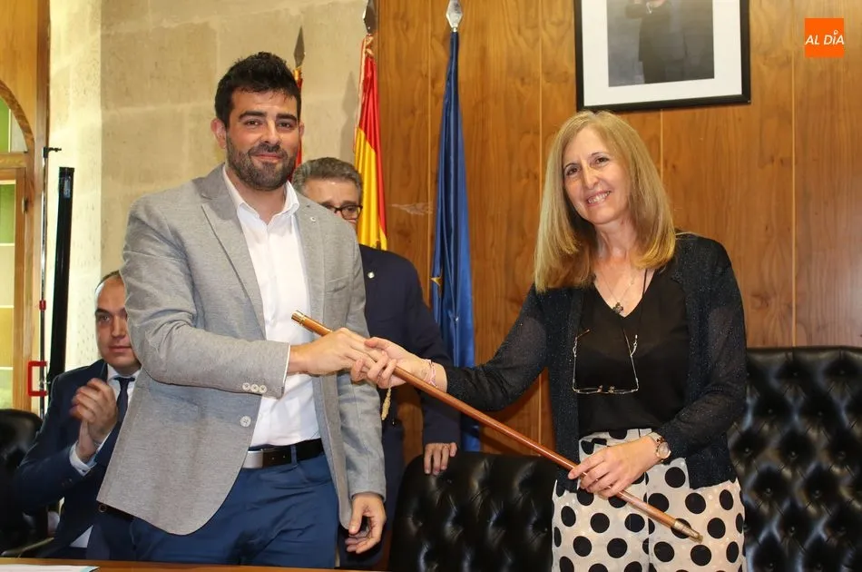 Concepción Miguélez quiso compartir el bastón de mando con Gonzalo Bautista