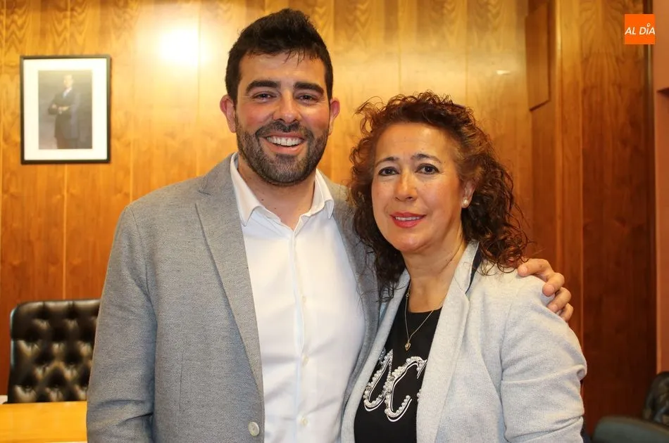 Foto 2 - Concepci&oacute;n Migu&eacute;lez recupera la alcald&iacute;a de Alba de Tormes