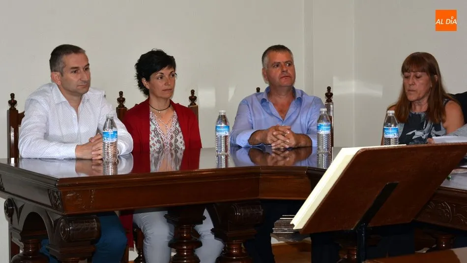 Foto 11 - Carlos Pedraz toma posesi&oacute;n de la Alcad&iacute;a &ldquo;tendiendo la mano&rdquo; a todos los ediles del...