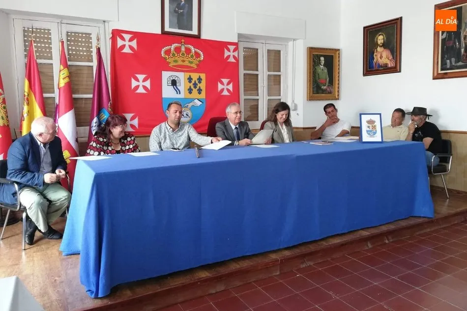 Foto 6 - El Ayuntamiento de Cip&eacute;rez cambia de signo aunque no de alcalde  