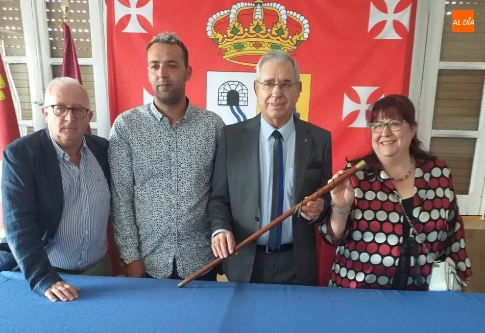Foto 4 - El Ayuntamiento de Cip&eacute;rez cambia de signo aunque no de alcalde  