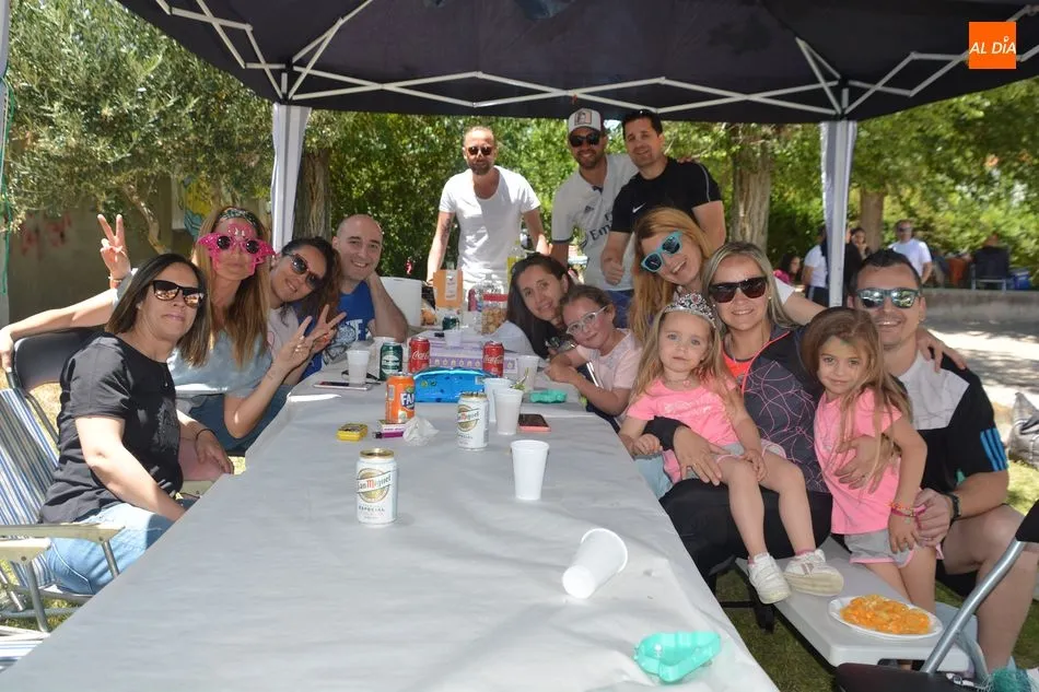 Foto 10 - Ambiente festivo y buen yantar en el Colegio San Agust&iacute;n