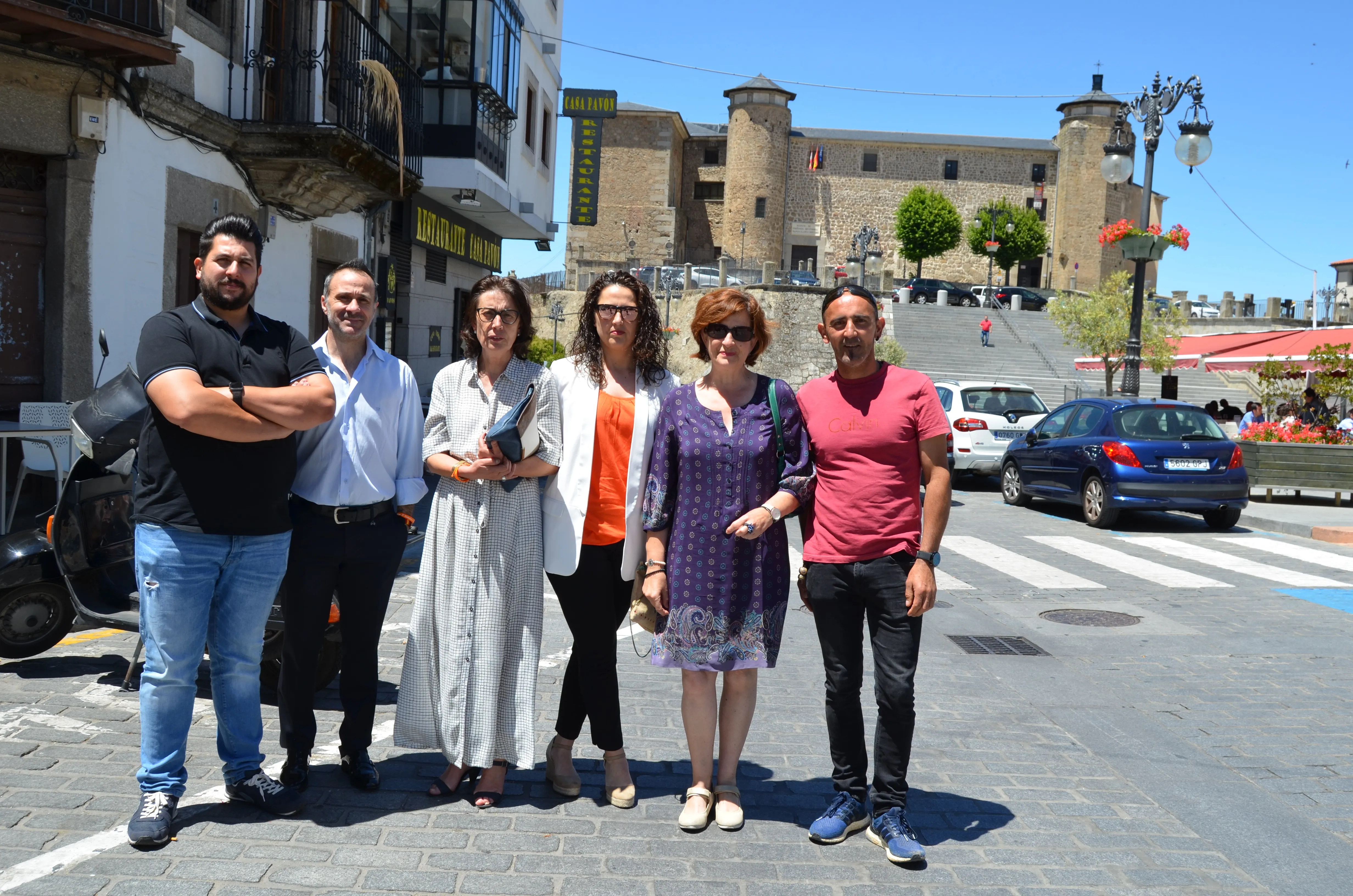Foto 5 - Elena Mart&iacute;n V&aacute;zquez se convierte en alcaldesa de B&eacute;jar en el Pleno de Investidura