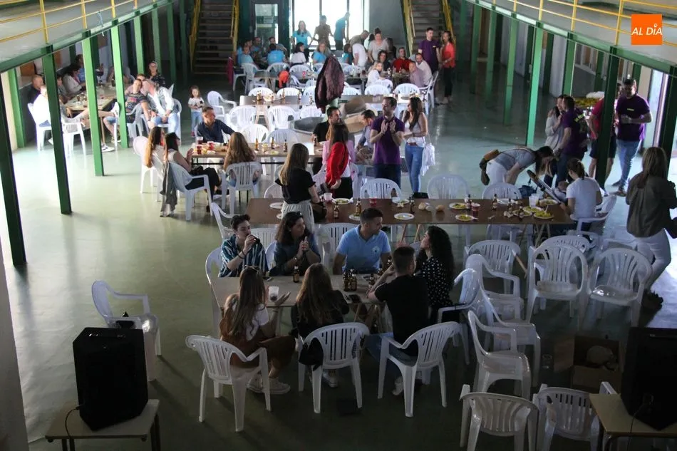 Foto 11 - La pe&ntilde;a &lsquo;La Trompa&rsquo; celebra su d&eacute;cimo aniversario con una gran paella  