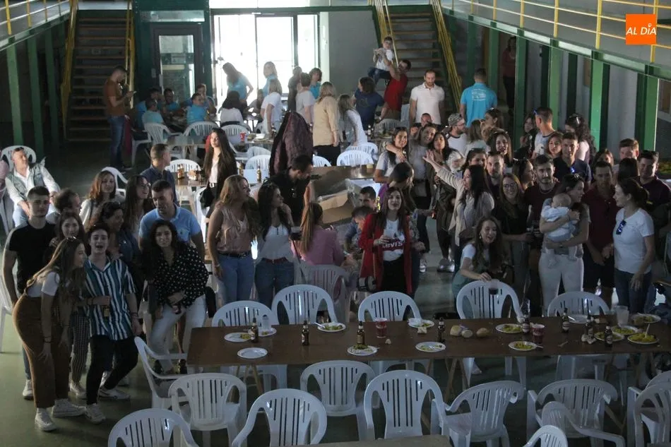 Foto 7 - La pe&ntilde;a &lsquo;La Trompa&rsquo; celebra su d&eacute;cimo aniversario con una gran paella  