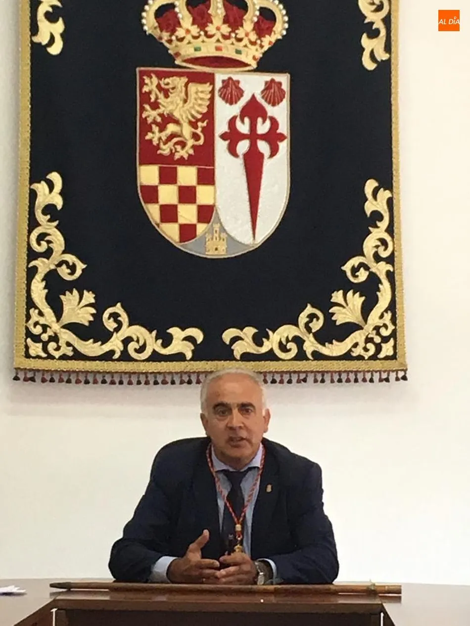 Foto 2 - Jes&uacute;s Mar&iacute;a Ortiz resulta reelegido alcalde de Barruecopardo por cuarto mandato
