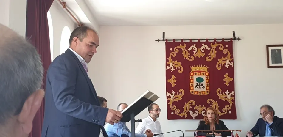 Foto 5 - Javier Bolao inicia su tercera legislatura al frente del Ayuntamiento de Cantalpino