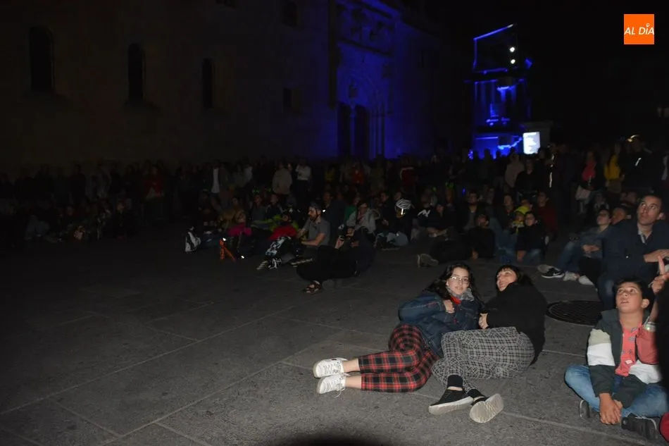 Foto 4 - La portada de la fachada de la Universidad, un lienzo &uacute;nico de Luz y Vanguardias