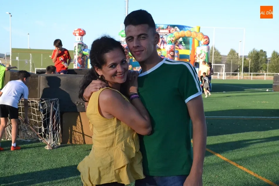 Foto 8 - La familia del Ciudad Rodrigo CF despide la temporada con una jornada de fiesta  