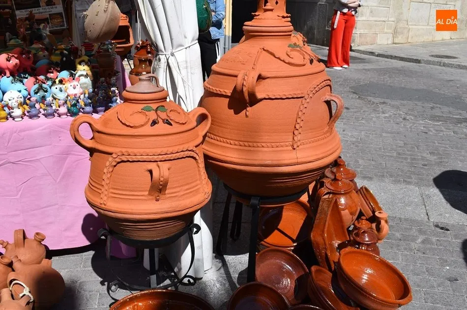 Foto 7 - La Feria de Artesan&iacute;a y Alimentaci&oacute;n re&uacute;ne a cincuenta expositores en la villa ducal