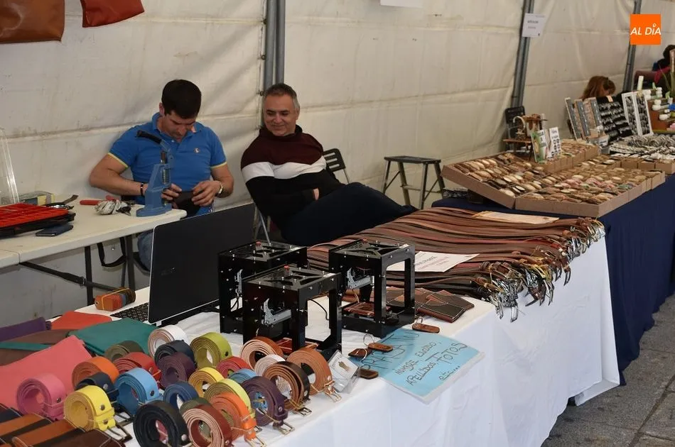 Foto 4 - La Feria de Artesan&iacute;a y Alimentaci&oacute;n re&uacute;ne a cincuenta expositores en la villa ducal