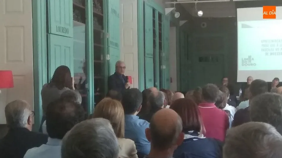 Foto 11 - El Tren del Duero vuelve a llamar a la puerta del parlamento portugu&eacute;s  