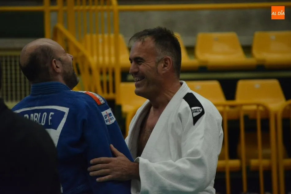 Foto 6 - Los judokas m&aacute;s veteranos ponen sus habilidades a prueba en Salamanca