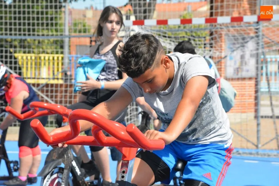 Foto 9 - La Decabike demuestra que es la aut&eacute;ntica fiesta de la bici
